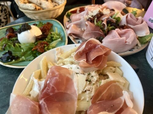 ディズニー_パリ_前泊_前のり_ホテル_アウトレット_1泊2日_モール_夜ご飯_フードコート