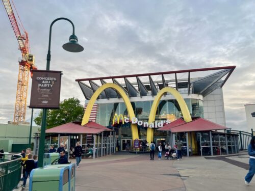 ディズニーリゾート_パリ_ご飯_マクドナルド_ファストフード