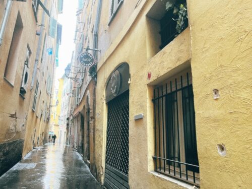 オフラインラブ_ニース_ロケ地_スポット_観光_NETFLIX_古着屋_ビンテージ_旧市街