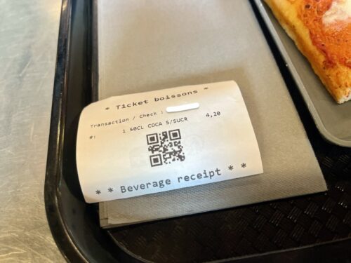 ディズニー_スタジオ_パーク_パリ_カフェ_フードコート_ご飯_お昼_軽食_ランチ
