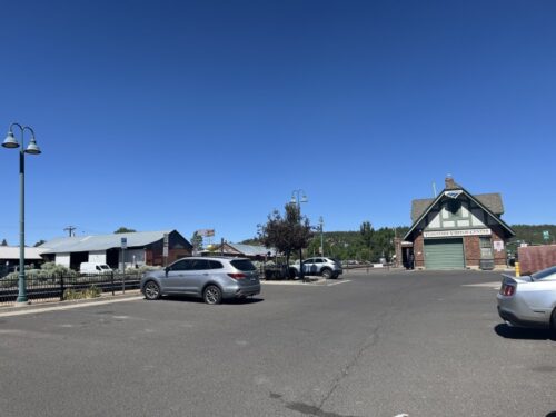 フラッグスタッフ_観光_アリゾナ_避暑地_おすすめ_回り方_お土産_ギフト_フォトスポット_買い物_駐車場