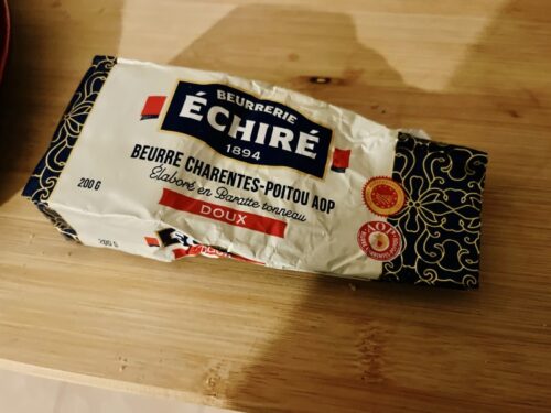 モノプリ_フランス_パリ_ホームパーティー_スーパー_チーズ_エシレバター_フランスパン