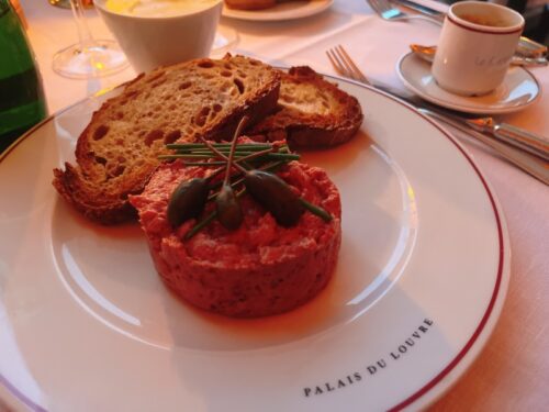パリ_フランス_旅行_観光_ルーブル美術館_カフェ_レストラン_マルリー_タルタル