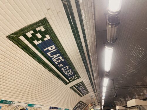 パリ_フランス旅行_メトロ_地下鉄_駅_乗り方