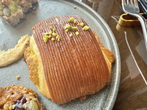 コンラッド大阪_ホテル_一時帰国_朝食_ビュッフェ_ピスタチオクロワッサン