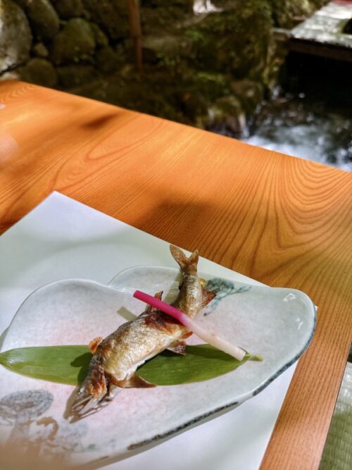 京都_貴船_観光_川床_仲よし_ランチ_鮎の塩焼き