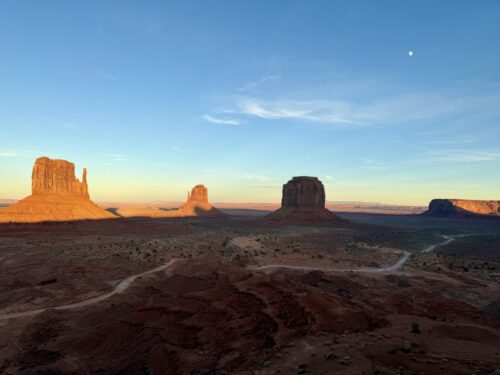 モニュメントバレー_旅プラン_1泊2日_絶景_夕日