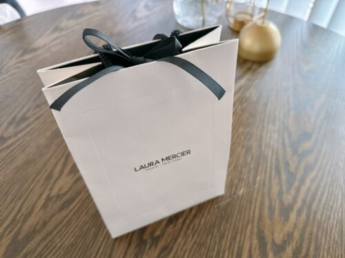 紙袋_ルール_断捨離_残す_捨てる_再利用_モヤモヤ_化粧品_お気に入り