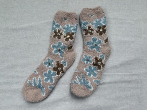 アメリカ_国内_スーツケース_2泊3日_パッキング_ロードトリップ_持ち物_もこもこソックス