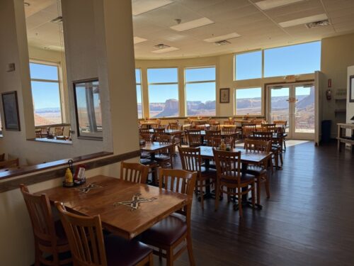 モニュメントバレー_ホテル_体験談_宿泊記_THEVIEWHOTEL_ビューホテル_レストラン