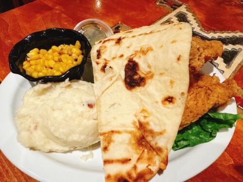 モニュメントバレー_ホテル_体験談_宿泊記_THEVIEWHOTEL_ビューホテル_レストラン_ご飯