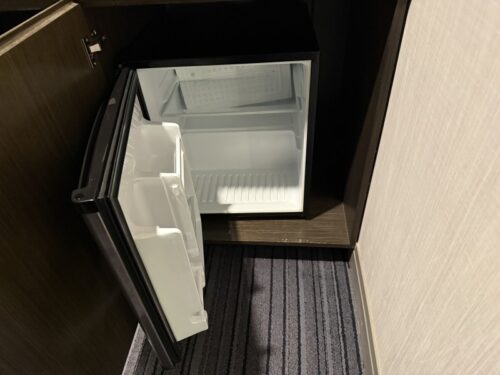 ラスベガス_ホテル_コスモポリタン_部屋_宿泊_冷蔵庫
