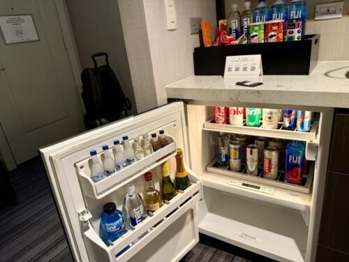ラスベガス_ホテル_コスモポリタン_部屋_宿泊_冷蔵庫_ミニバー