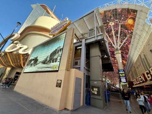 ラスベガス_観光_おすすめ_vegas_フリーモント・ストリート・エクスペリエンス