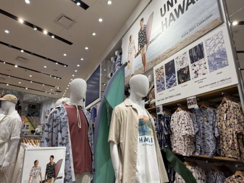 ハワイ_土産_定番_おすすめ_購入品_ユニクロ_アラモアナ_uniqlo_Tシャツ_限定