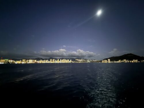 ハワイ_サンセット_クルーズ_ディナー_スターオブホノルル_3スター_デッキ_景色_夜景