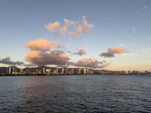 ハワイ_サンセット_クルーズ_ディナー_スターオブホノルル_3スター_デッキ_景色