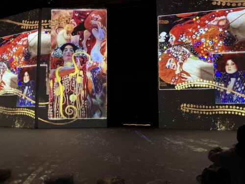 大阪_堂島_クリムト展_klimt_alive_一人旅_アート_ギフト_グッズ_展示_没入型シアター