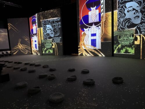 大阪_堂島_クリムト展_klimt_alive_一人旅_アート_ギフト_グッズ_展示_没入型シアター