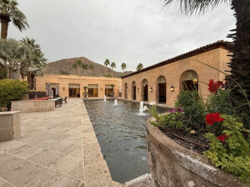 アリゾナ_フェニックス_ホテル_おすすめ_ハイアット_ロイヤルパームス_Royal_Palms_宿泊記_美しい_キャメルバック