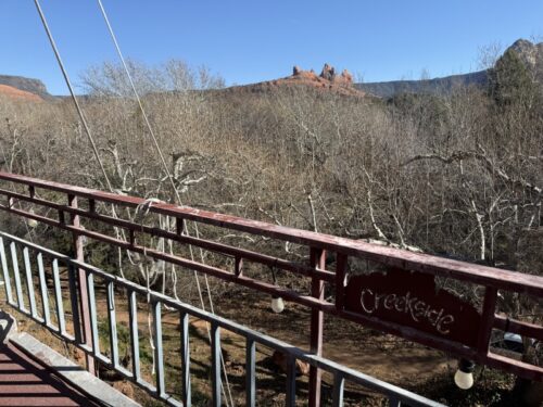 セドナ_オーククリーク_レストラン_ブランチ_ご飯_モーニング_ディナー_sedona_テラス_レッドロック