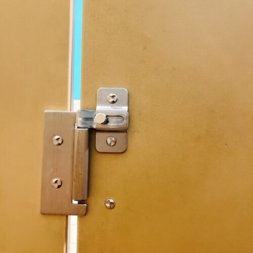 アメリカ生活_アリゾナ_トイレ_お手洗い_観光_公衆トイレ_鍵_隙間