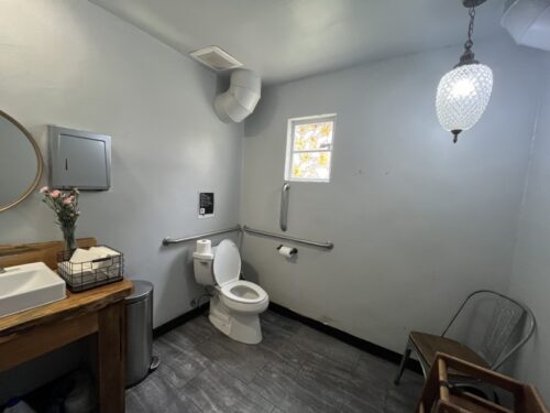 アメリカ生活_アリゾナ_トイレ_お手洗い_観光_公衆トイレ_フラッグスタッフ_レストラン_カフェ