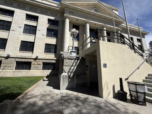 プレスコット_観光_アリゾナ_おすすめ_セドナ_prescott_az_裁判所_広場_トイレ