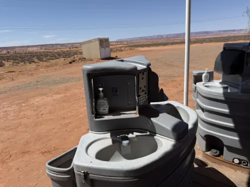 アリゾナ_アンテロープ_アッパー_ツアー_観光_写真_集合_受付_トイレ