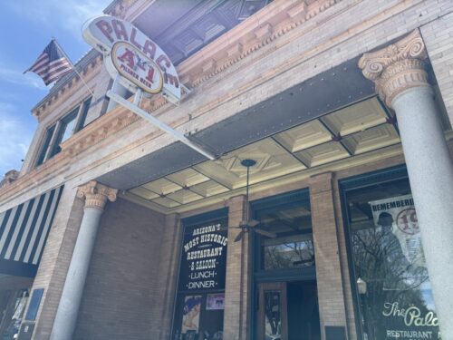 プレスコット_おすすめ_レストラン_バー_老舗_歴史_ごはん_ランチ_アメリカン_palace