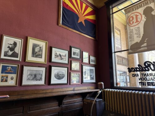 プレスコット_おすすめ_レストラン_バー_老舗_歴史_ごはん_ランチ_アメリカン_palace