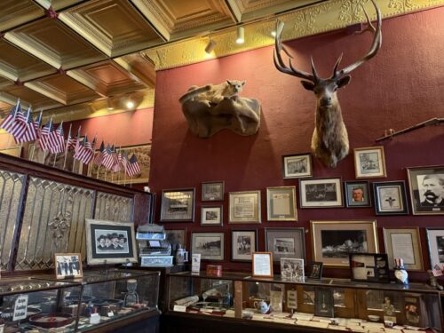 プレスコット_おすすめ_レストラン_バー_老舗_歴史_ごはん_ランチ_アメリカン_palace