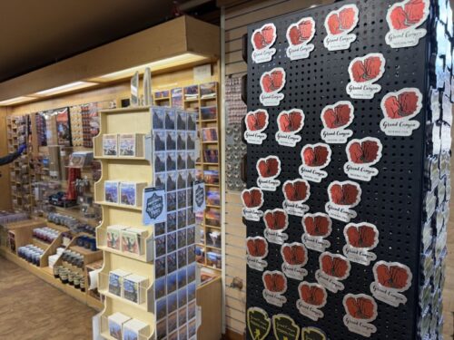 グランドキャニオン_アリゾナ_おすすめ_サウスリム_ギフト_土産_general-store-スーパー_ビレッジ