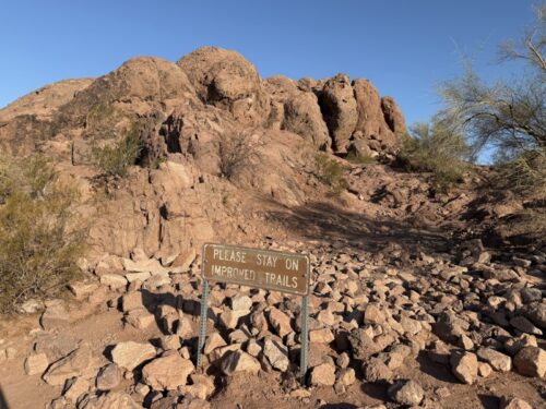 アリゾナ_観光スポット_おすすめ_パパゴパーク_ホールインザロック_holeintherock