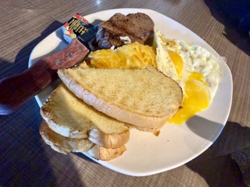 フラッグスタッフ_ご飯_レストラン_モーニング_カフェ_アメリカン