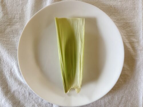 hopi-nakviki-ホピ族_料理_とうもろこし_アメリカ駐在妻_アリゾナ_皮_包み方-freshcornrolls