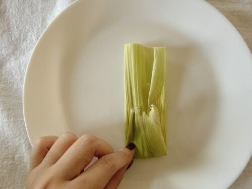 hopi-nakviki-ホピ族_料理_とうもろこし_アメリカ駐在妻_アリゾナ_皮_包み方-freshcornrolls